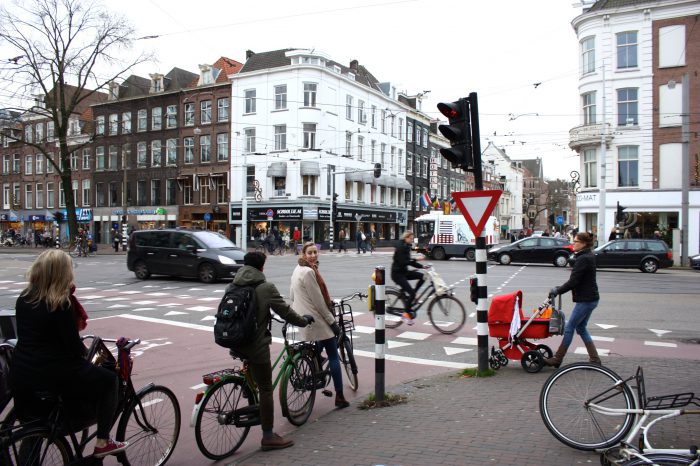 Fietspad Constantijn Huygensstraat Fietspad Constantijn Huygensstraat kruising Overtoom