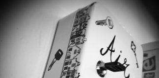 Handig: café om de hoek voor Airbnb