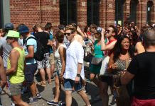 Microfoons op huizen bij Westerpark