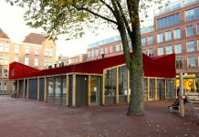 Stemmen over feestjes, yoga en opvang