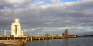 Stenen Hoofd bedreigd door brug?