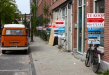 Huizengekte is helemaal terug