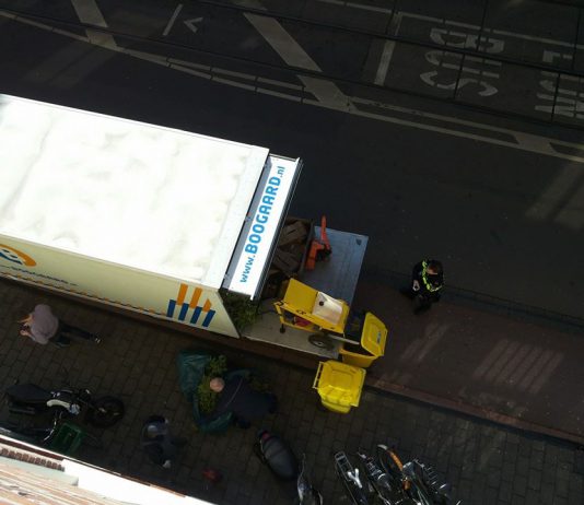 Wietplantage ontruimd Admiraal de Ruijterweg