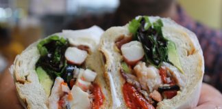 Broodjeszaak in kiosk Nassaukade