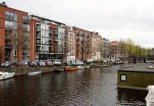 Met de boot naar De Hallen?