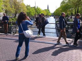 ’Stuur toeristen naar West’