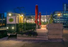 Feesten op het dak van de tram