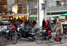 Koffiesalon in Ten Katestraat