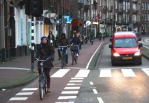Fietspad is druk en riskant