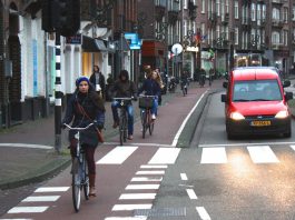 Fietspad is druk en riskant