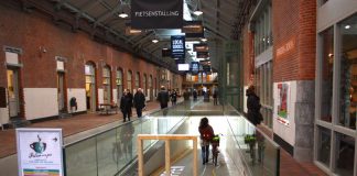 Fietser overleden in De Hallen