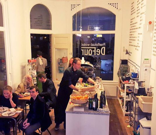 Knappe zaak bij de Foodhallen