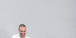 Eerste designmarkt De Hallen