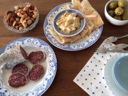 Borrelhapjes op Ten Katemarkt