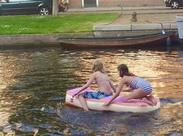 Zwemmen in de gracht, mag dat?
