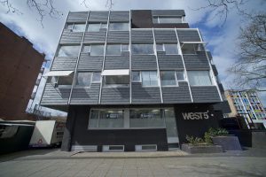 Het gebouw West5 aan de Slotermeerlaan