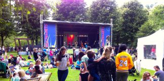 Evenementen West aan banden