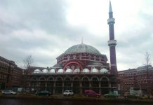 ’Moskee wil gebedsoproep’