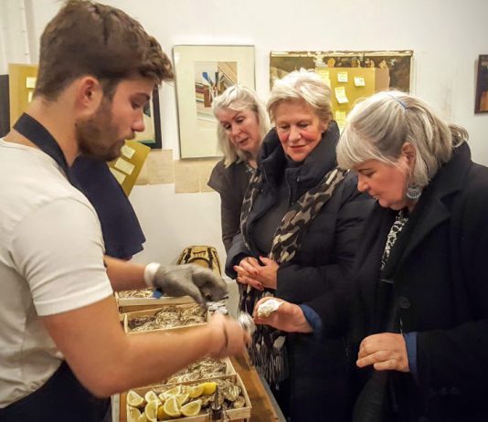 Feestje der democratie in De Hallen