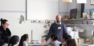 Benali trekt zich terug als spreker herdenking 4 mei Schrijver Abdelkader Benali vertelt hoe belangrijk taal is voor de toekomst