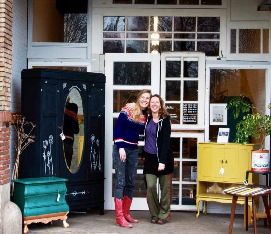 Rianne en Susanne (UpNew) maken mooie dingen van oude spullen