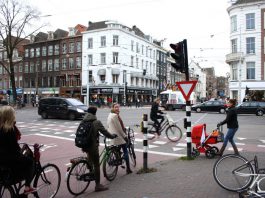 Onderzoek naar fietsboulevard door West Fietspad Constantijn Huygensstraat kruising Overtoom