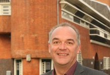 Stadsdeelbestuurder Van Berkel wil PvdA-lijsttrekker worden