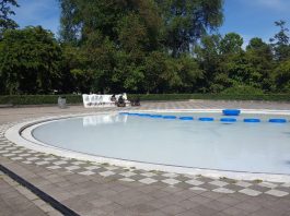 Lekker spartelen in peuterbadjes in West