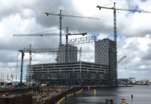 Pontsteiger begint definitieve vorm te krijgen Pontsteiger Houthaven in aanbouw