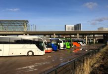 Hoge torens bij Sloterdijk met middeldure huurwoningen