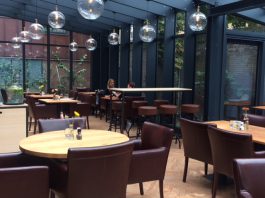 De wereld eet samen bij Grand Café Chassé