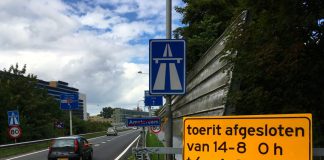 Lange files door afsluiting A10 West