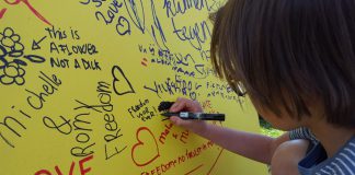 Kinderen gaan op zoek naar hun (koloniale) wortels