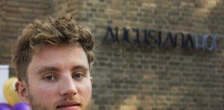 Arjan van de Augustanahof: Naar elkaar omkijken