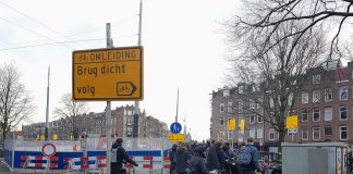 Brug Da Costakade dicht: afstappen en lopen