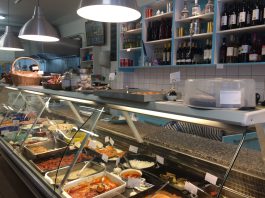 3 plekken in West waar je het lekkerste Grieks kunt eten