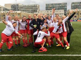 Vrouwenvoetbalteam loopt 40 kilometer in Nacht van de Vluchteling