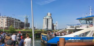 GVB vervangt vaarhendels veerponten na botsingen