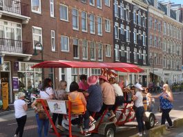 Bierfietstoerist massaal naar West
