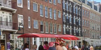 Bierfietstoerist massaal naar West