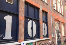 Ganja Yoga: eerst blowen, dan yogales