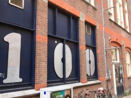 Ganja Yoga: eerst blowen, dan yogales