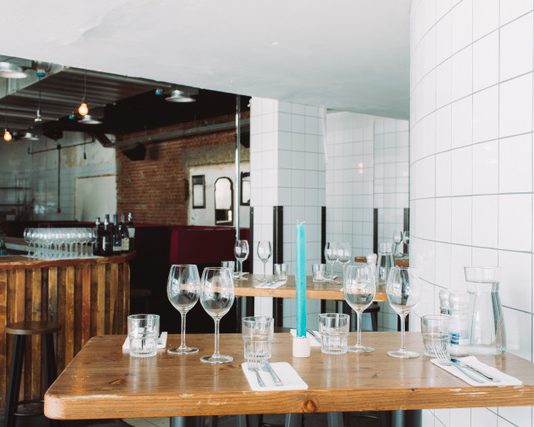 Roxanne: dineren en dansen naast Food Center