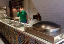 De Kinkerstraat heeft de eerste hummusbar van West