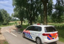 Politie beboet verkopers lachgas Westerpark