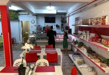 Mijmeren bij Toko Nhonindo