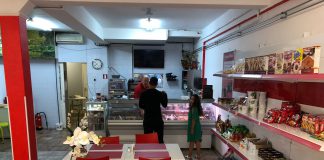 Mijmeren bij Toko Nhonindo