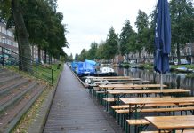 Botenverhuurder wil 8 sloepen in de Admiralengracht leggen