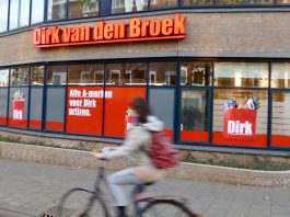 Dirk van den Broek overleden: supermarktpionier met wortels in West