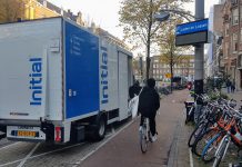 Slimmer laden en lossen op de Overtoom